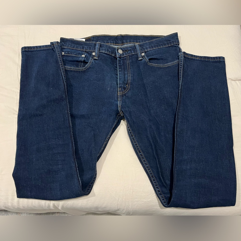 Levi’s Dark Wash 512 Jeans - Picture 2 of 2